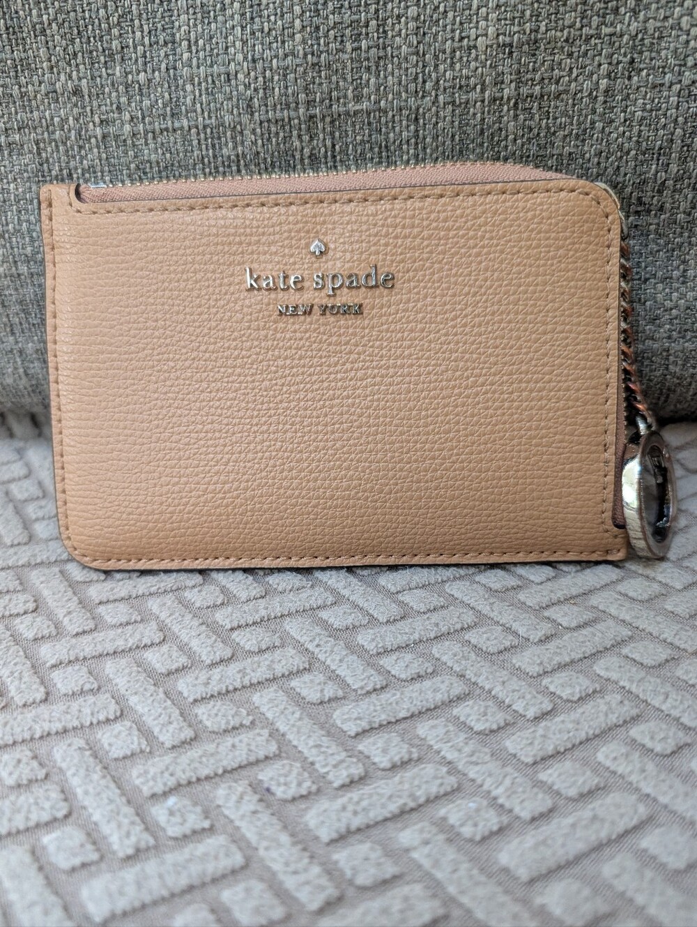kate spade Tan L-Zip Card Holder Keychain GUC